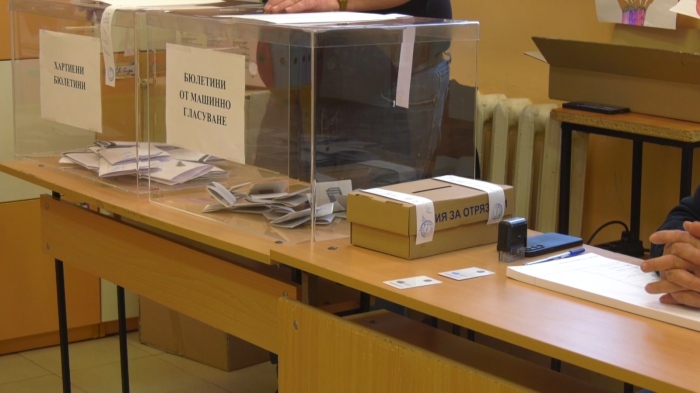 Йотова:\"От вас зависи легитимността на институциите\": Президентът изслуша кандидатите за ЦИК