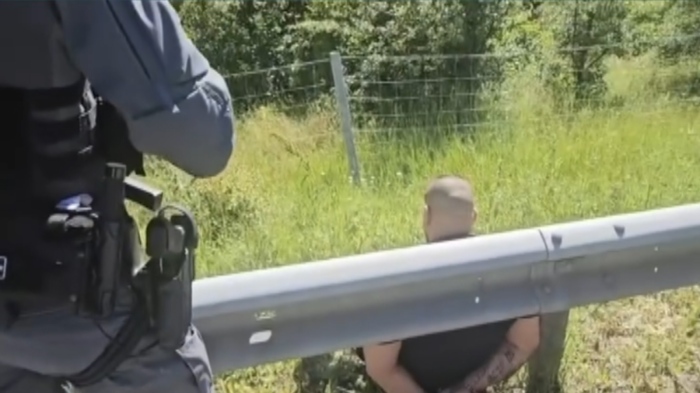 Заради рекет, сводничество и изнудване: Заловиха над 30 души основно от \"Калашниците\"