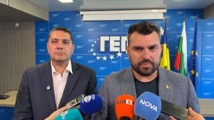 Заради американските самолети: ГЕРБ отвърна на премиера Радев