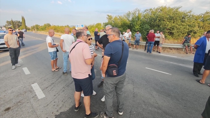 Овощари на бунт в Сливенско: Искат държавна намеса и справедливи цени за прасковите