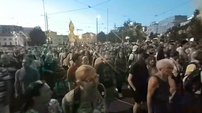 Хиляди на протест в Сърбия: 22 месеца след трагедията в Нови Сад