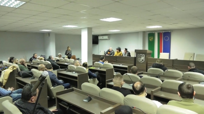 Подписка до община Враца: Над 200 души искат спешен ремонт на читалището в Чирен
