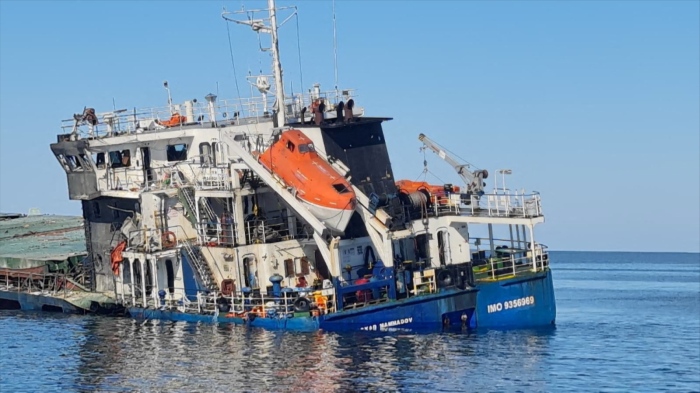 Пожар на борда на търговски кораб край Румъния: 8 моряци са в неизвестност