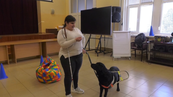 Уъркшоп в СУ \"Хр. Ботев\" - Враца: Посветен на Международния ден на белия бастун